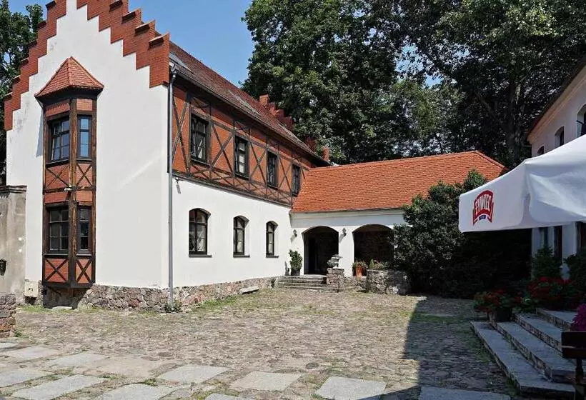 Hotelli Zamek Królewski We Wschowie