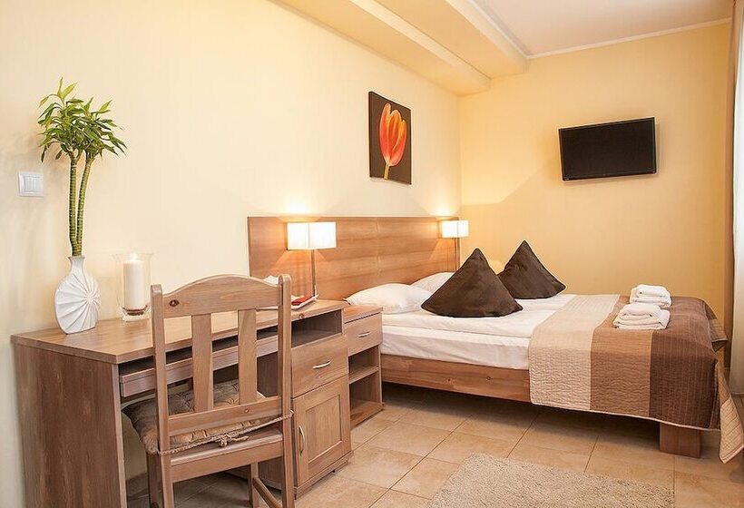 Planeta Hotel & Restauracja