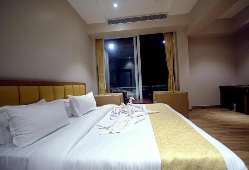 Finn S Weaver Resort, Kaziranga