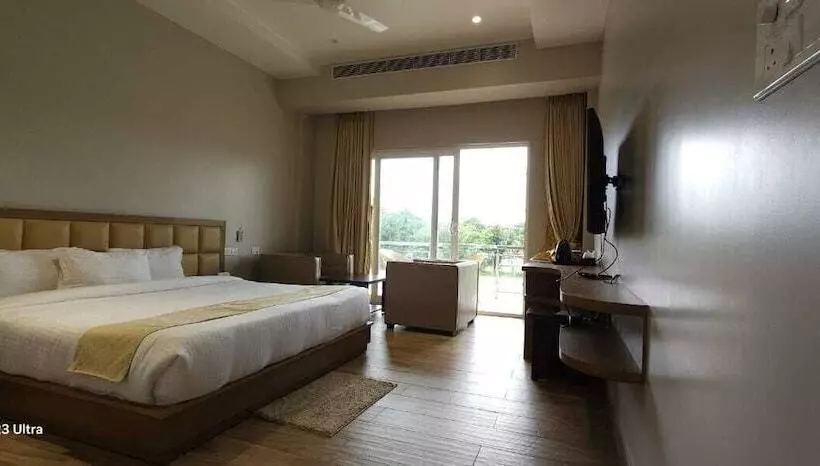 Finn S Weaver Resort, Kaziranga