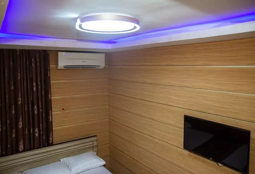 Haffy Executive Hotels And Suite