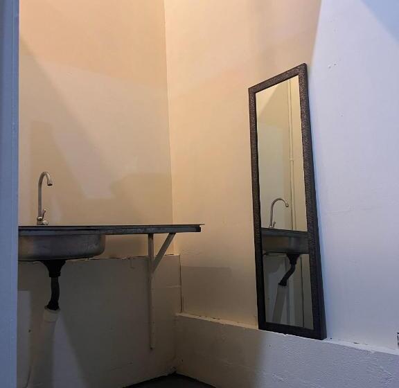 Hostel Tuanis Surf Camp