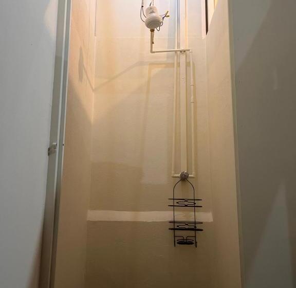 Hostel Tuanis Surf Camp