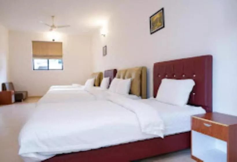 Hotelli Chateau Woods Kerala