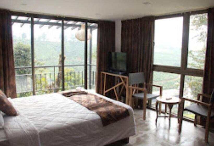 فندق Chateau Woods Kerala