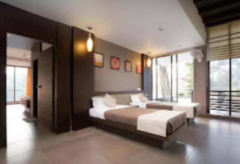 Hotelli Chateau Woods Kerala