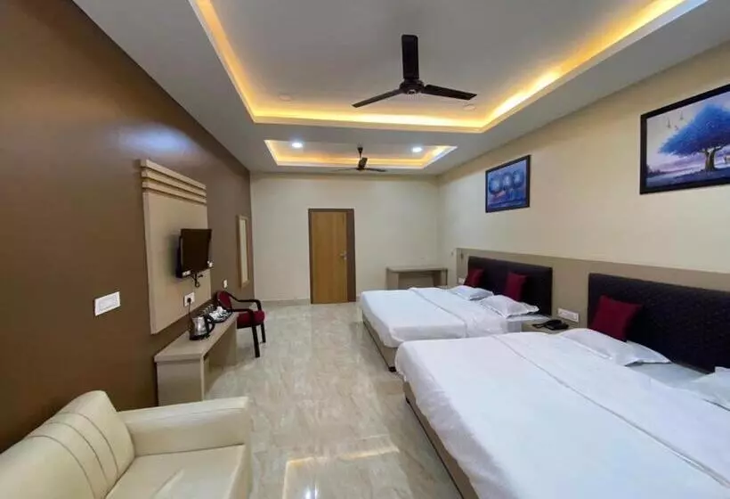 Hotelli Grace Inn Guest House, Near Airport And Ion Digital