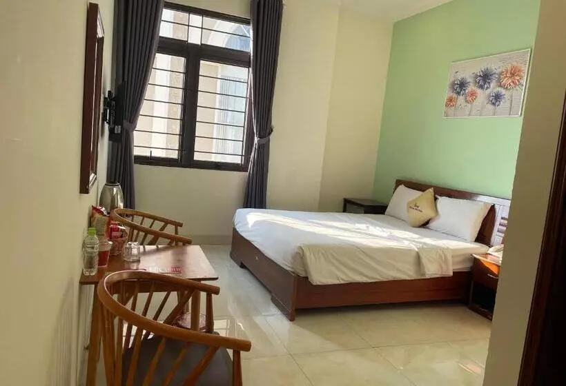 هتل Khách Sạn Khải Hoàn