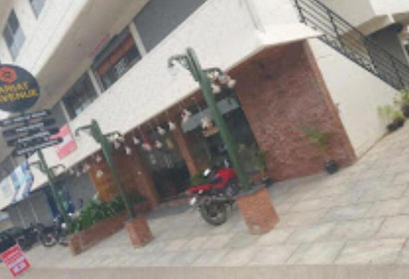 בית מלון כפרי Misty Gate Kerala