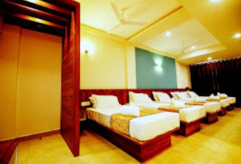 בית מלון כפרי Misty Gate Kerala