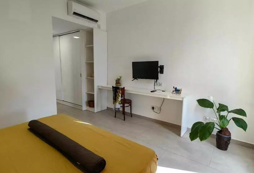 پانسیون J Vais Residence By Sov