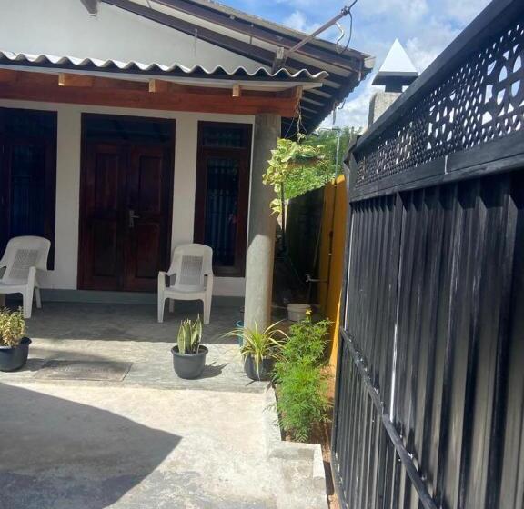 بنسيون Sandcastle Villa