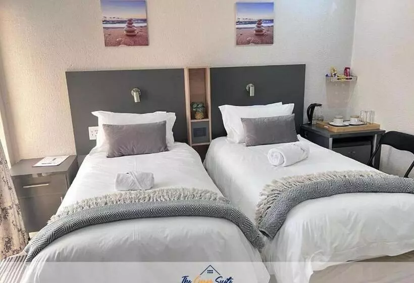 ペンション The Curve Suite Guest House