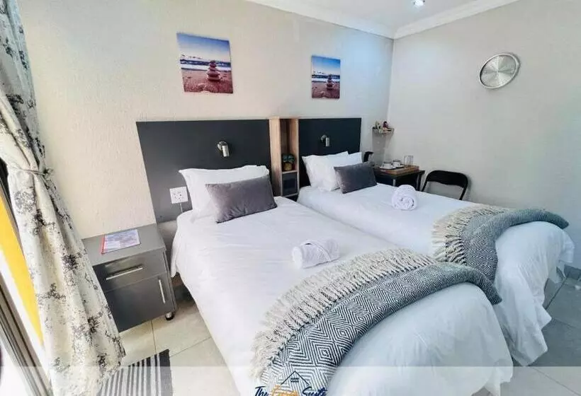 ペンション The Curve Suite Guest House