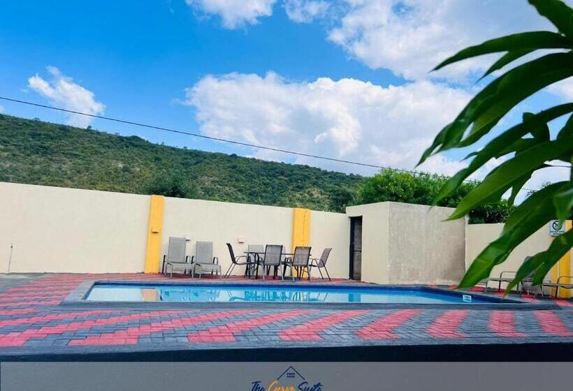 Пансион The Curve Suite Guest House