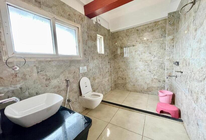 Subham Beach Inn ! Puri Near Sea Beach And Temple Fully Air Conditioned Hotel With Lift And Parking