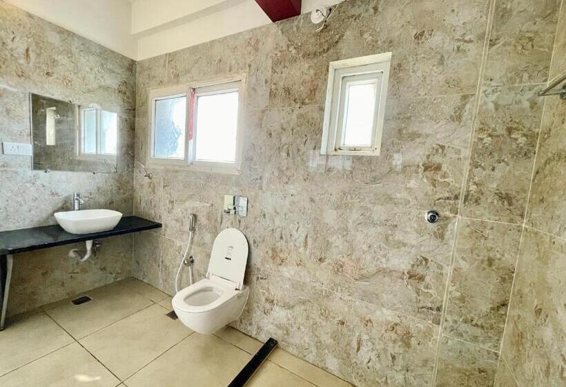 Subham Beach Inn ! Puri Near Sea Beach And Temple Fully Air Conditioned Hotel With Lift And Parking