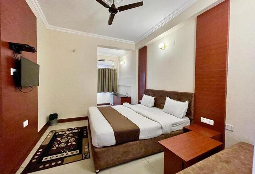 Subham Beach Inn ! Puri Near Sea Beach And Temple Fully Air Conditioned Hotel With Lift And Parking