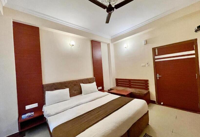 Subham Beach Inn ! Puri Near Sea Beach And Temple Fully Air Conditioned Hotel With Lift And Parking
