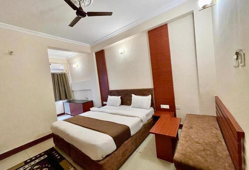 Subham Beach Inn ! Puri Near Sea Beach And Temple Fully Air Conditioned Hotel With Lift And Parking