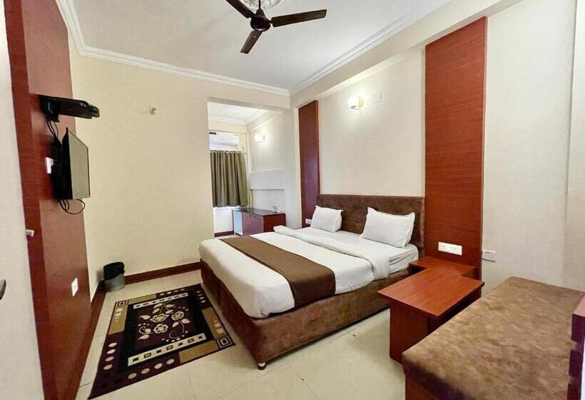 Subham Beach Inn ! Puri Near Sea Beach And Temple Fully Air Conditioned Hotel With Lift And Parking