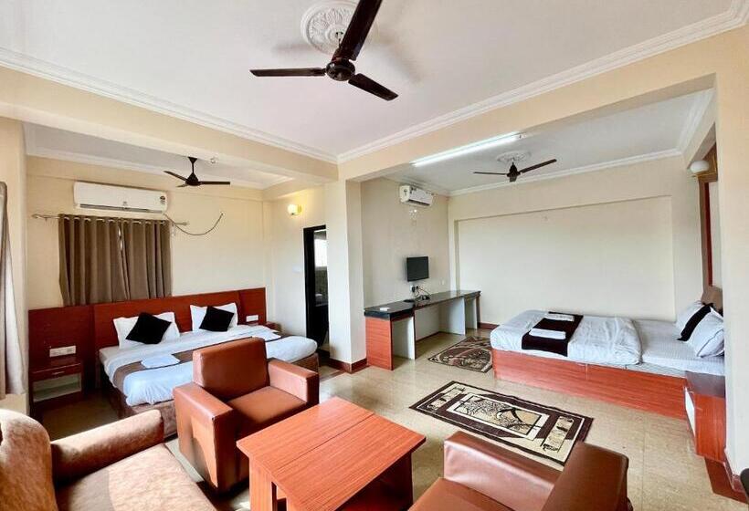 Subham Beach Inn ! Puri Near Sea Beach And Temple Fully Air Conditioned Hotel With Lift And Parking