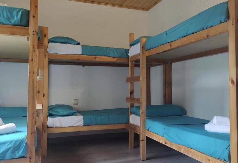 Albergue Villanúa Tritón 4 Hab Máx 14 Personas