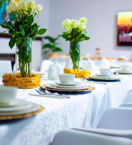 تختخواب و صبحانه Green Lagoon Guest House Tawana