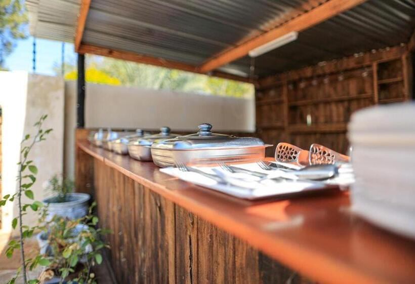 تختخواب و صبحانه Green Lagoon Guest House Tawana