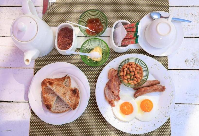 تختخواب و صبحانه Green Lagoon Guest House Tawana