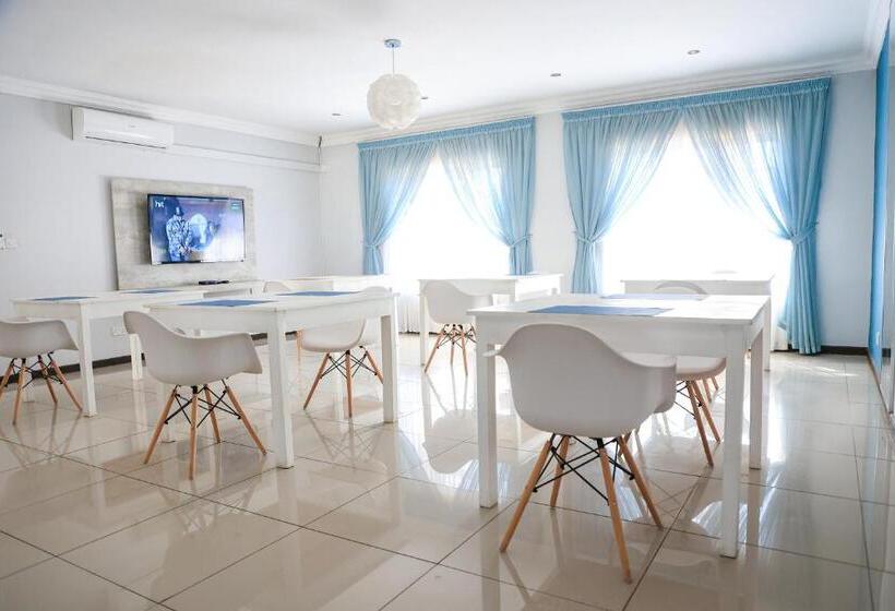 تختخواب و صبحانه Green Lagoon Guest House Tawana