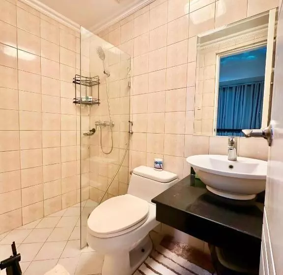 Hotelli Affordable Staycation Airbnb Bgc