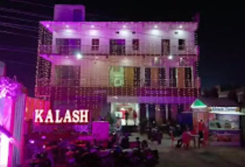 Hotelli Kalash Guest House And Restaurant Kushinagar