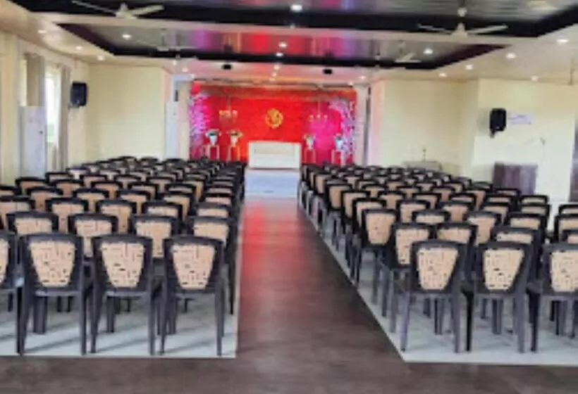 ホテル Mandara Residency,padu