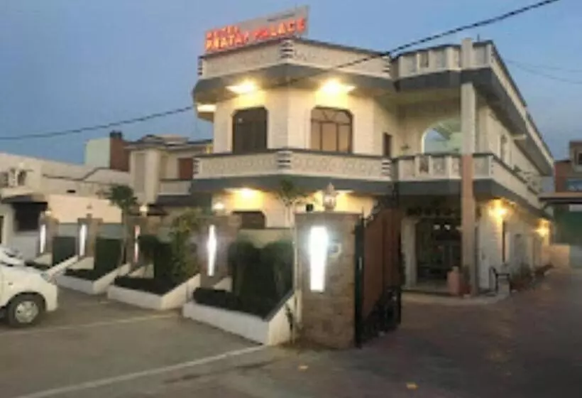 ホテル Pratap Regal,bharatpur