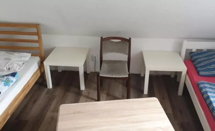 Majatalo Monteur Zimmer Häger