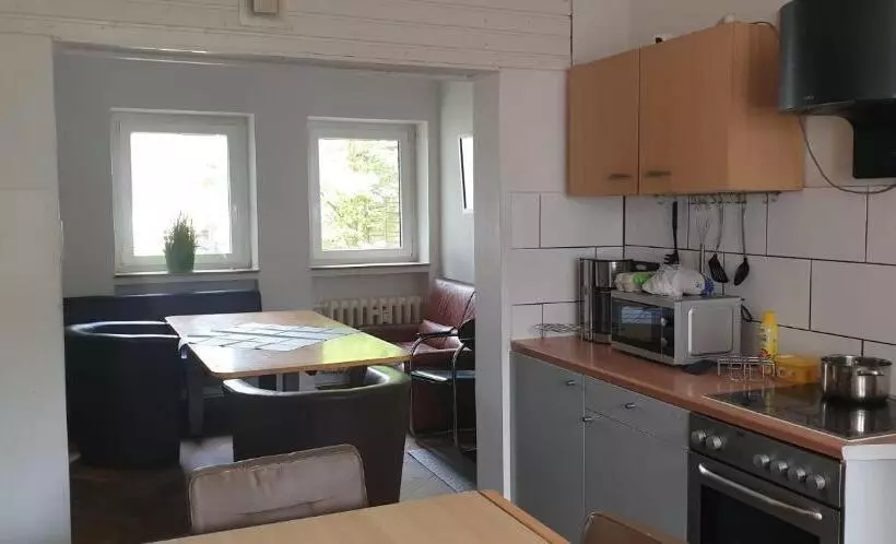 Majatalo Monteur Zimmer Häger