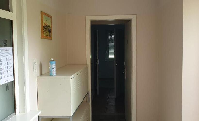 Пансион Monteur Zimmer Häger