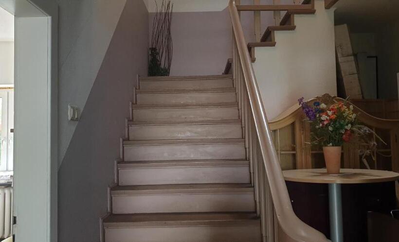 Пансион Monteur Zimmer Häger