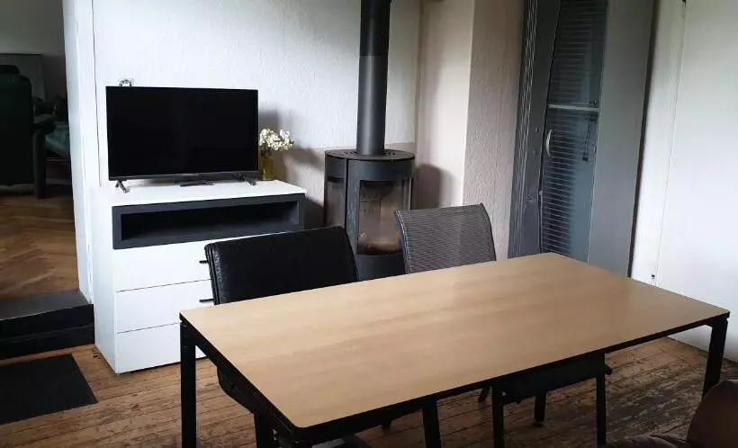 Majatalo Monteur Zimmer Häger