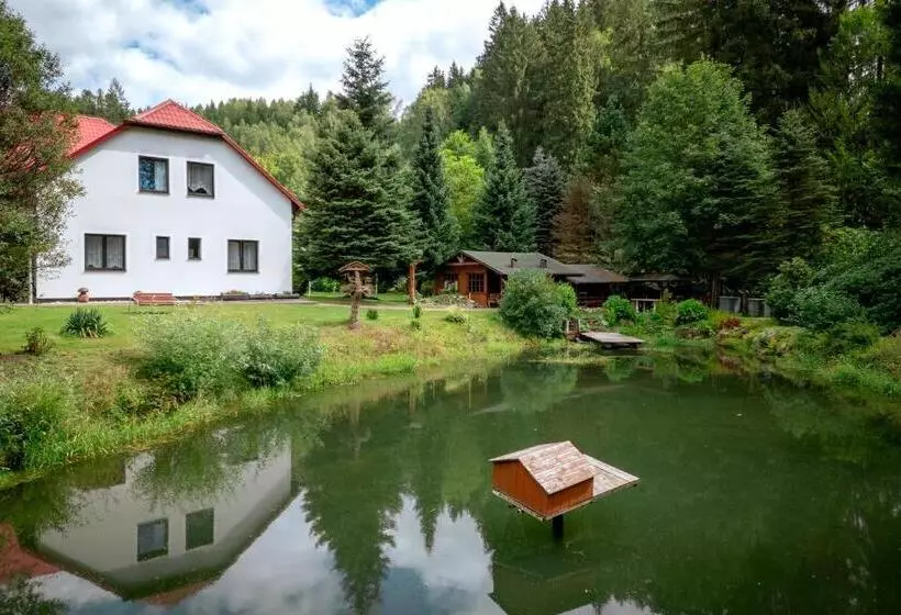 ペンション Penzion U Rybníka