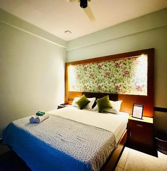 ペンション Rams Guest House Meadows Near Lulu Mall & Kims Hospital