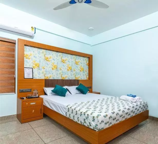 ペンション Rams Guest House Meadows Near Lulu Mall & Kims Hospital