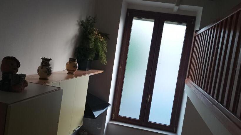 ペンション Sapri Holidays