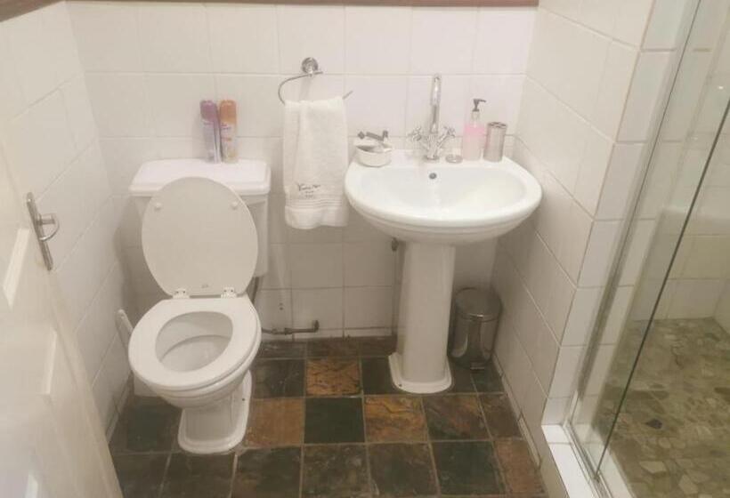 펜션 Tom S Place Guest House