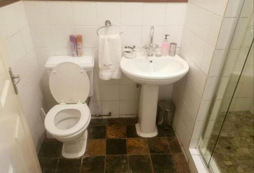 펜션 Tom S Place Guest House