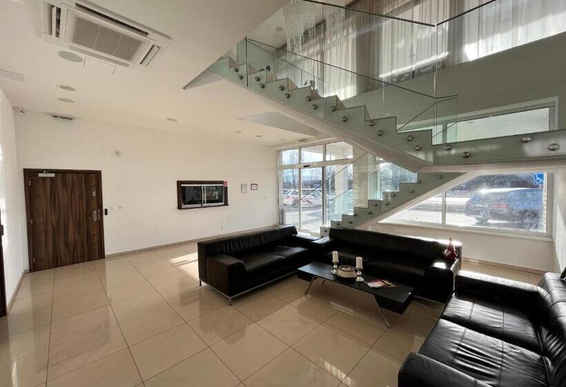 펜션 Ubytovanie Pod Bielymi Karpatmi