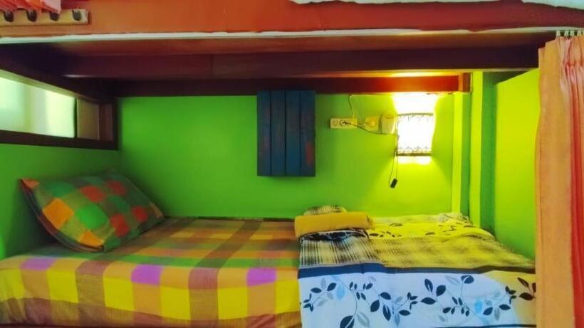 Общежитие Greenview Backpacker Inn