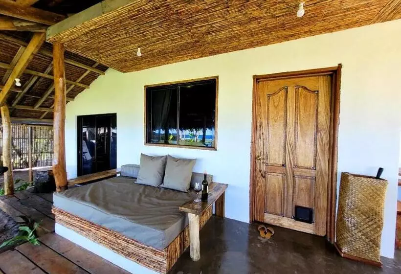 هاستل Tarzan S House