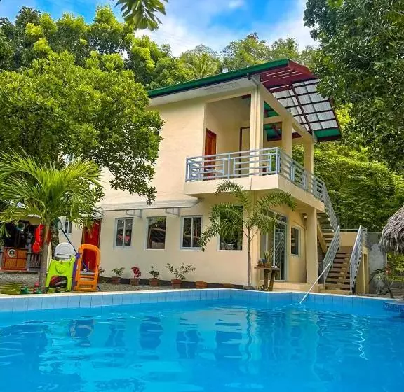 Coco Cavana Resort